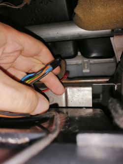 Podłączenie caraudio bez wzmacniacza - jak przywrócić fabryczne ustawienia?