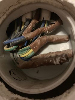 Shelly 1 - can it be installed in "old installation"