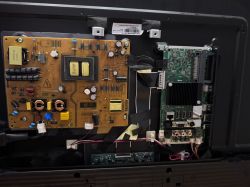 Toshiba 43UA2063DG startet nicht, LED blinkt rot grün – Firmware-Update funktioniert nicht