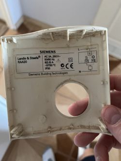 Jak podłączyć cyfrowy sterownik do pieca Vitopend 100 zamiast Siemens RAA20?