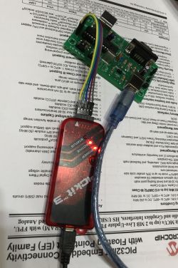 Terminal PAL/NTSC/VGA na PIC32 z obsług± klawiatury PS/2 Terminal PAL/NTSC/VGA na PIC32 z obsług± klawiatury PS/2