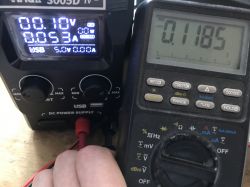 "Nowoczesny" (?) zasilacz laboratoryjny YIHUA 3005D-IV z USB, Quick Charge, enkodery