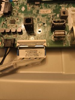 LG 50UP810033LR – obraz miga i zanika, dźwięk działa – co robić?