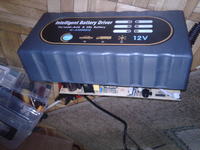 Inteligent Battery Driver 12V - Uszkodzona ładowarka akumulatorów kwasowych/żel Inteligent Battery Driver 12V - Uszkodzona ładowarka akumulatorów kwasowych/żel