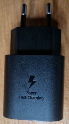 Różnice między ładowarkami Samsung DUO PAD: EP-P5200, TA300 i TA800