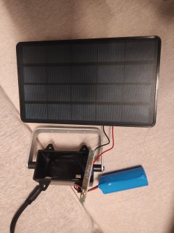 Lampa solarna, żeby miała stałe napięcie pod przełącznik