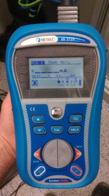 Mierniki dla początkującego elektryka.