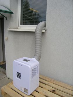 Evaluating Blyss 12K BTU Portable Air Conditioner from Castorama for 12m2 Room