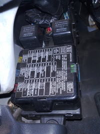 Nie słychać pompy paliwa mitsubishi galant 2.0 GLSI 1994r.