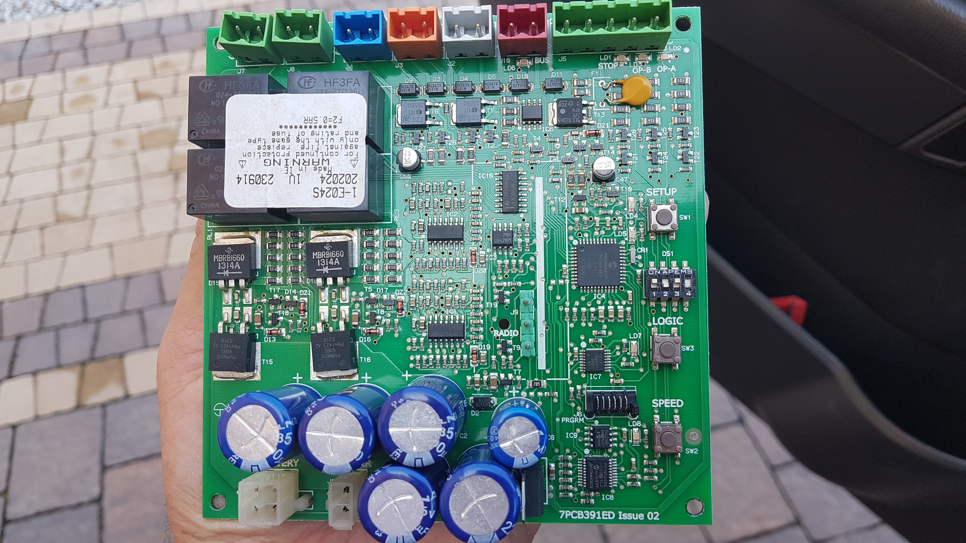 FAAC E024S i 413 24V brama otwarta, błąd magistrali BUS, fotokomórki — free download
