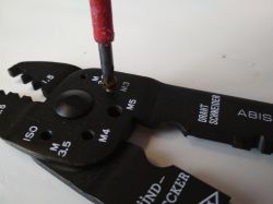 Wielofunkcyjne szczypce Knipex 9721215B, recenzja Wielofunkcyjne szczypce Knipex 9721215B, recenzja
