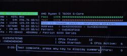 Ekran testu pamięci MemTest86 z pozytywnym wynikiem dla procesora AMD Ryzen 5 7600X.
