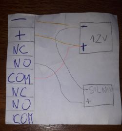 Jak podpiąć silnik do zdalnego sterowania na przycisk?