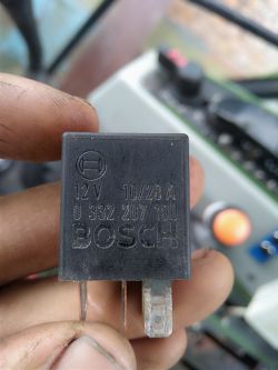 Deutz Fahr - Jaki włącznik mechanizmu różnicowego