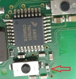 Toyota Valeo 736716-A - Brak elementu na płytce pilota.