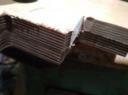 Piętrowy stojak na śrubokręty DIY Piętrowy stojak na śrubokręty DIY