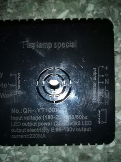 Lampa sufitowa LED z wentylatorem na pilota - nie kręci wentylator