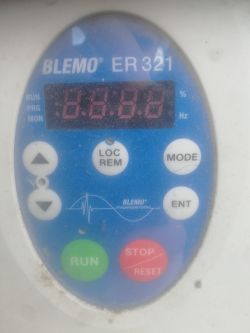 Sterowanie 3 silnikami tartaku (5,5 kW, 0,75 kW, 0,75 kW) za pomocą falownika - pamięć, opcje
