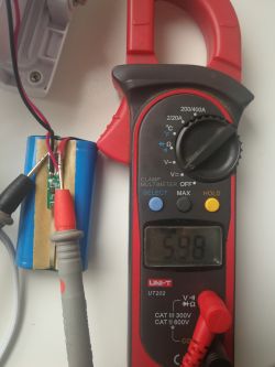 Halogen solarny LIVARNO LIDL: brak ładowania akumulatora, płytki z czujnikiem ruchu