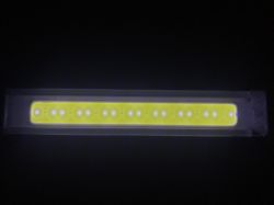 Recenzja i wnętrze latarki Worklight W-52 ładowanej przez USB Recenzja i wnętrze latarki Worklight W-52 ładowanej przez USB