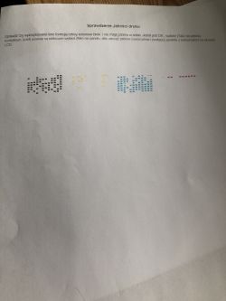 Jak usunąć powietrze z układu w drukarce Brother DCP-770CW?