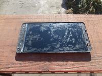Nokia Lumia 1320 - Resztki kleju na wyświetlaczu po zdjęciu digitizera Nokia Lumia 1320 - Resztki kleju na wyświetlaczu po zdjęciu digitizera