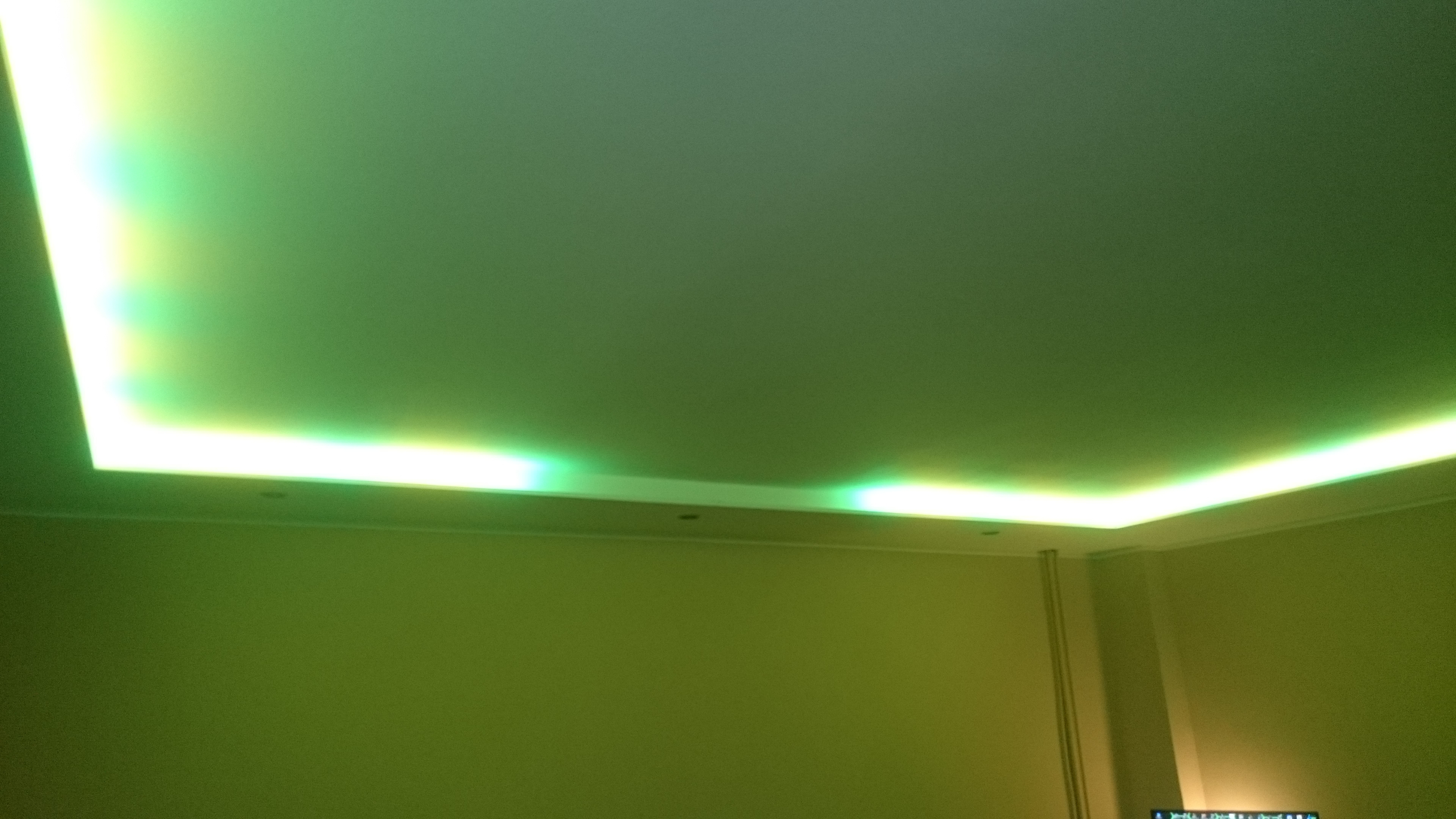 [Rozwiązano] [Oświetlenie LED] Końce taśmy LED 5V nie świecą po montażu ...