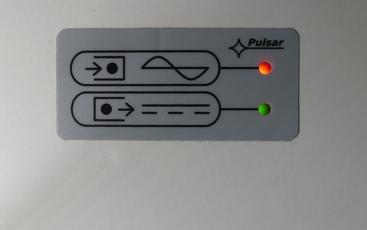 Wnętrze transformatorowego zasilacza buforowego AWZ300