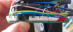 Jak podłączyć LCD do sterownika LSW06-90B1AFSB-U w rowerze YOUIN?
