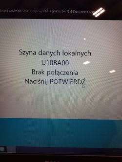 VW GOLF VII 2017 - Sterowanie szybą prawy tył działa tylko przez chwilę po podłączeniu aku