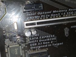 Zbliżenie na płytę główną GA-Z270-Gaming K3 z widocznymi złączami i elementami elektronicznymi.