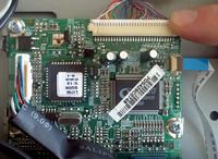 LG L1750SQ - Monitor włącza się i wyłącza w trybie czuwania, artefakty na ekranie