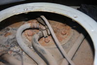 Polonez Caro Plus jaka pompa paliwa w zniorniku mała duża?