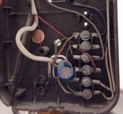 Unifon Wekta TK6/Laskomex LF-3 - Podłączenie przez kondensator elektrolityczny Unifon Wekta TK6/Laskomex LF-3 - Podłączenie przez kondensator elektrolityczny