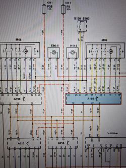 VW Bora 1998: asymetryczne działanie zamków - moduł od Anglika?