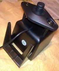 Bezinwazyjny montaż na ścianie plastikowych głośników 5.1