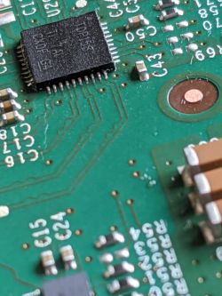 XBOX ONE X brak obrazu na TV - Obraz tylko na monitorze po wymianie TDP158