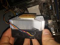 Procesor AMD Athlon X4 przyklejony do radiatora - jak zmienić pastę