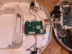 Wnętrze odkurzacza smart/robota sprzątającego z WiFi Medion 13277