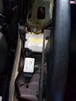 Lokalizacja czujnika EPS w Mercedesie B180 W245 z 2006 roku