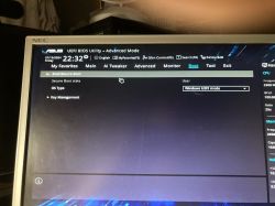 Interfejs BIOS Asus z ustawieniami bootowania.