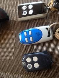 Identyfikacja odbiornika napędu bramy segmentowej Hormann po pilotach