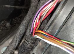 Volkswagen Touran 2004r - Połączenie oryginalnego radia RCD310