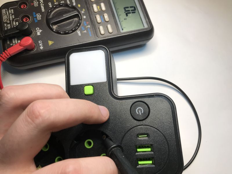 Could a socket splitter from China be dangerous? Missing PE wiring