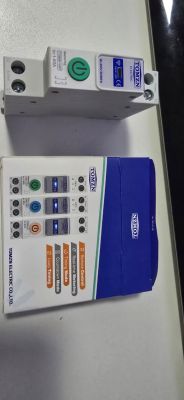 WiFi circuit breaker from TOMZN with product box showing features and models