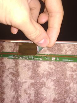 LG 32LN540B - Brak podświetlenia LED, matryca działa po oświetleniu