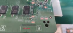 Identyfikacja elementu SMD: U3D3, 8-pin na płycie Xbox One Fat