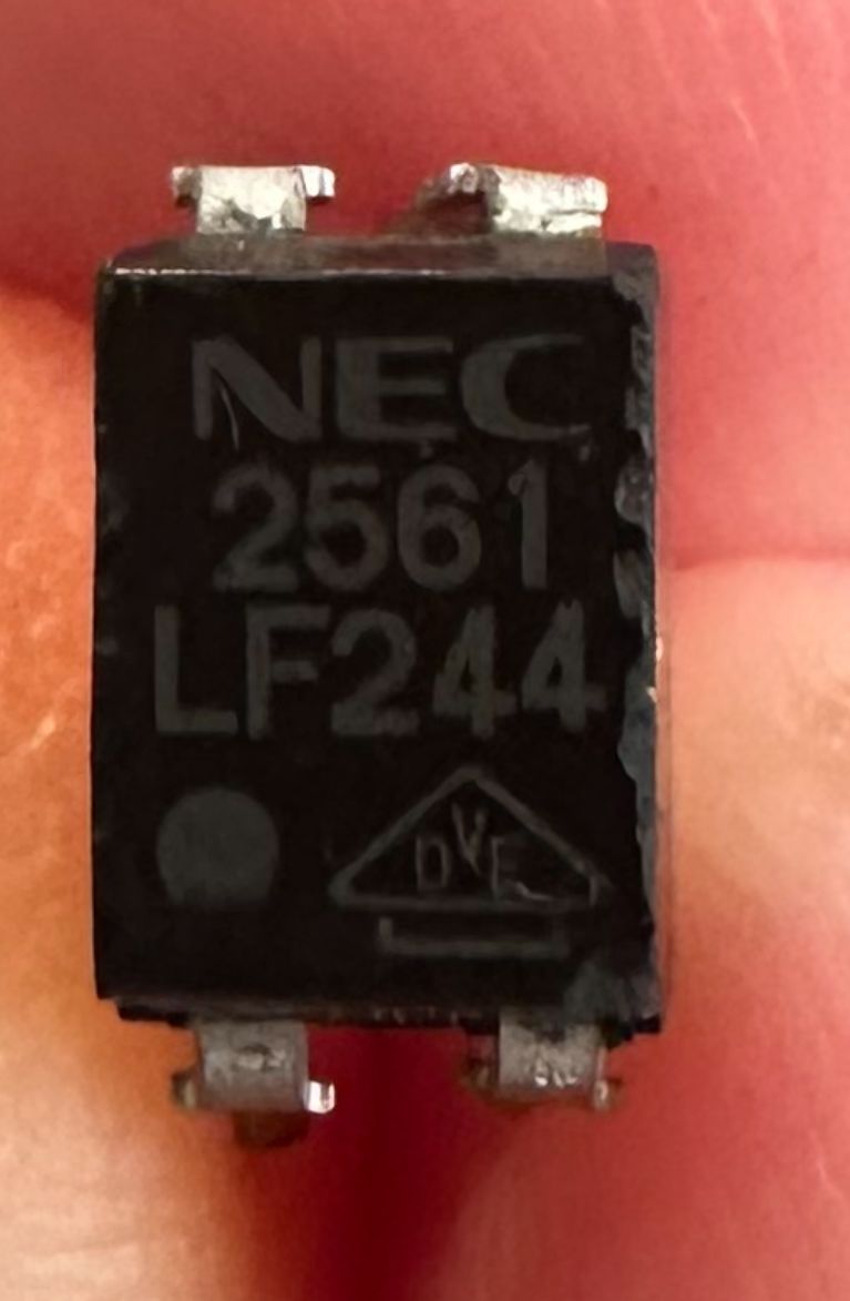 Zastosowanie elementu NEC 2561 LF244 - transoptor?