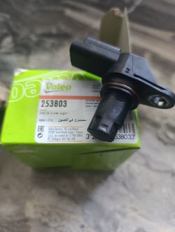 Czujnik Valeo 253803 na pudełku, pasujący do Dacia Duster i Logan