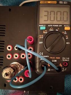 Kompaktowy tester lamp elektronowych Kompaktowy tester lamp elektronowych